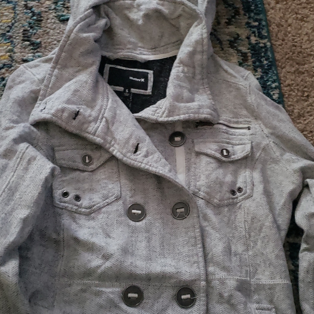 Lightweight jacket/Removable hood - Picture 2 of 8